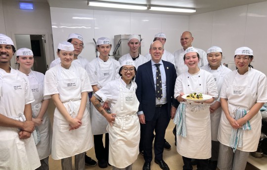 Franck Moreau MS with NZSFW students copy